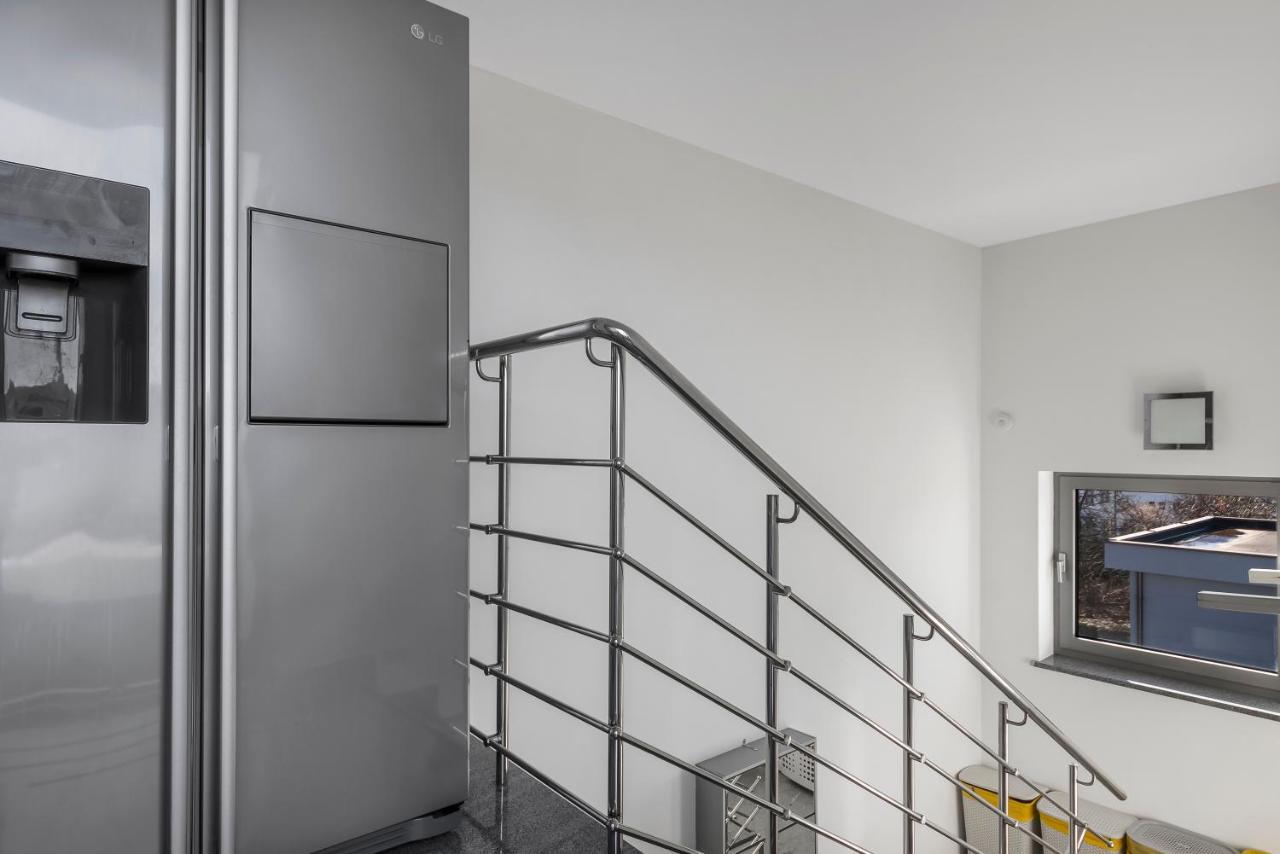 Contemporary Apartment With Rooftop Terrace In Maribor Extérieur photo